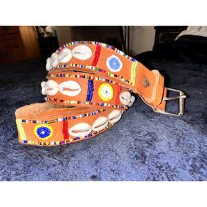 VINTAGE UNISEX BOHO LEATHER BELT STUDDED WITH COWRIE SHELLS & BEADS L NEVER WORN